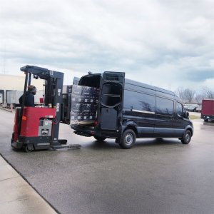 Mercedes-Benz Sprinter 2500 Suspension Leveling Kit - Air Lift - LoadLifter 5000 - `19-`25